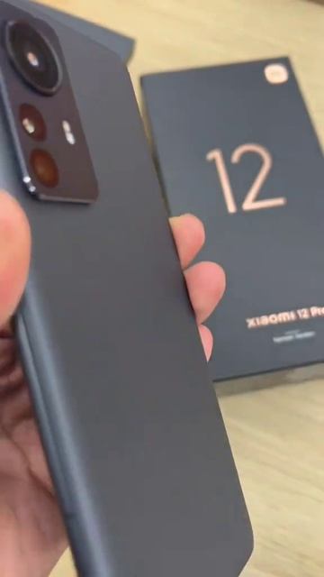 Xiaomi 12 Pro смотреть онлайн