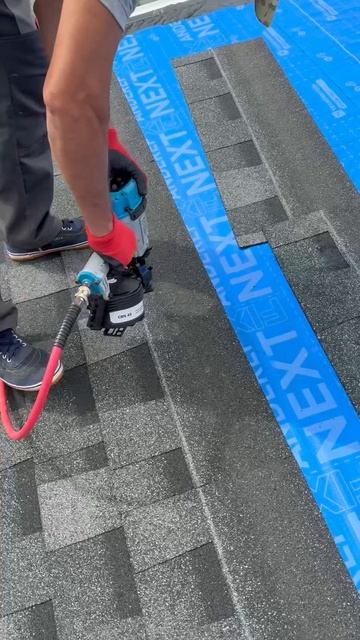 👏👏 Производим монтаж гибкой черепицы смотреть онлайн