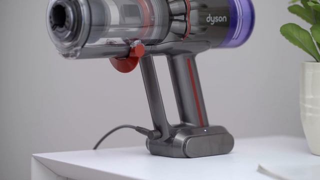 How to charge your Dyson Micro 1.5kg™ cordless vacuum смотреть онлайн