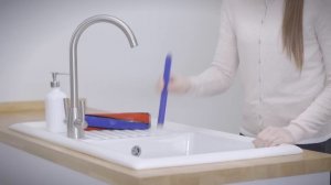 Беспроводные пылесосы Dyson V8 - Обслуживание насадки с мягким валиком (1)