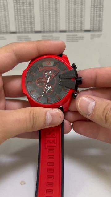 Часы DIESEL смотреть онлайн