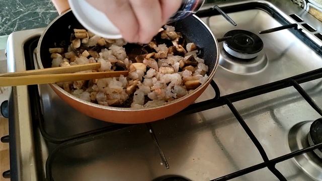 ФАРШИРОВАННЫЕ БАКЛАЖАНЫ КРЕВЕТКАМИ И ГРИБАМИ.