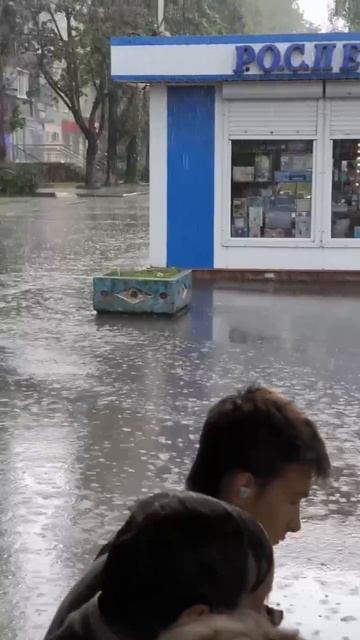 дождьв Липецке, остановка 9-ый микрорайон.mp4
