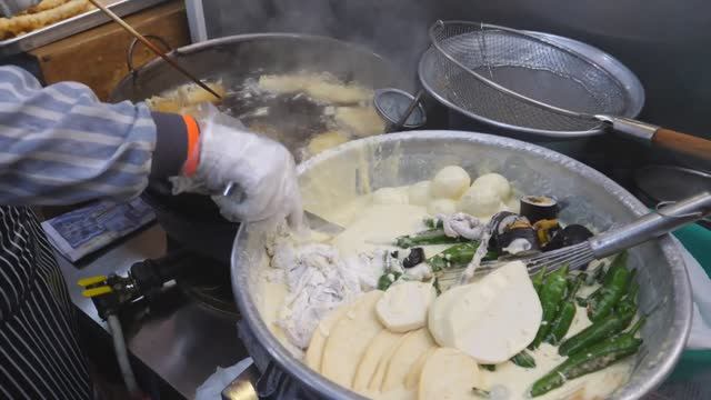 Популярные закуски на корейском рынке смотреть онлайн