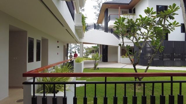 Amora Beach Resort Phuket 4K(23.10.24) смотреть онлайн