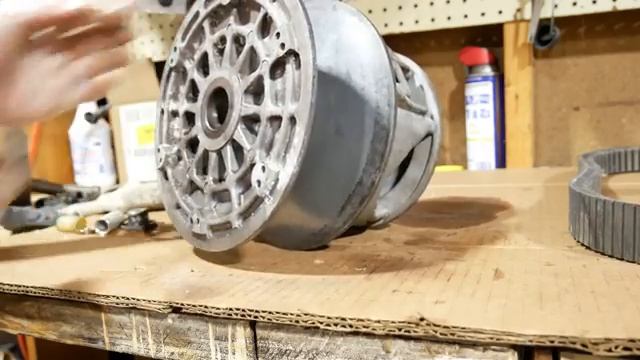 The Week I Owned A Snowmobile -Видео от SimonFordman