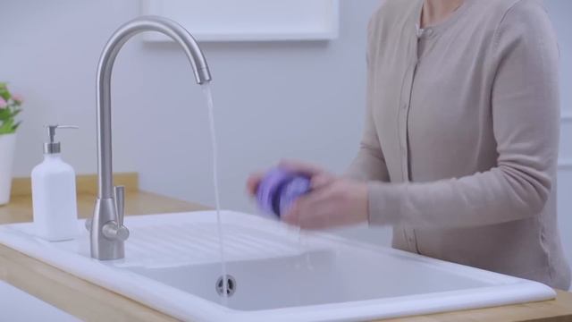 How to wash the filter unit on your Dyson Digitial Slim™ cord-free vacuum. смотреть онлайн