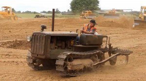 МОЩЬ! Мужики показали Caterpillar 1949 года! Работает, как новый! #16