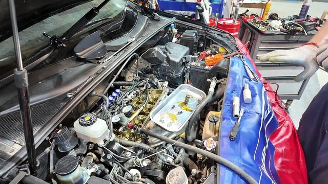 Toyota Harrier 2AZ-FE замена сальников клапанов.