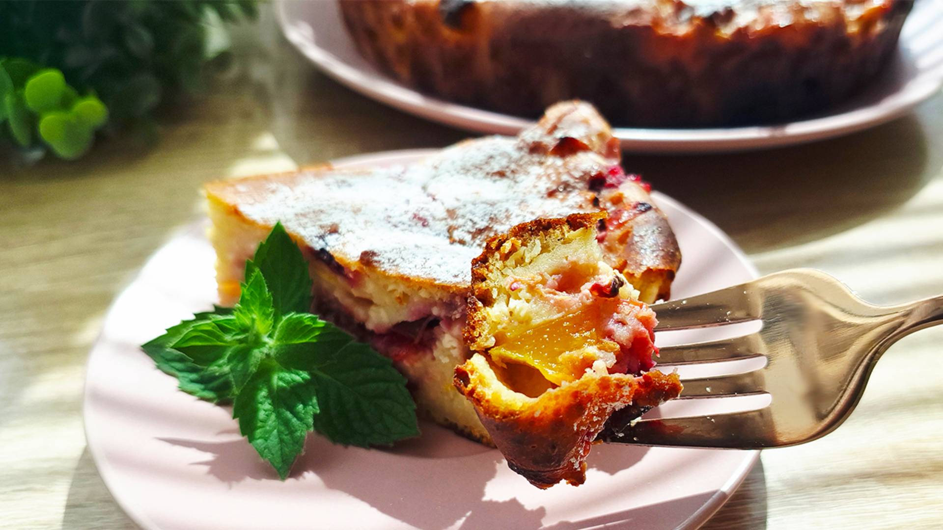 Как Испечь Вкуснейший Пирог со Сливами и Персиками за 30 Минут! 🔥 легко и быстро! смотреть онлайн