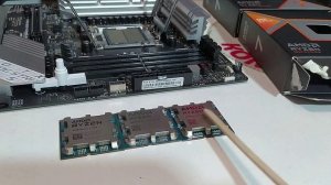 Подделка AMD Ryzen 7 9800X3D BOX как отличается от оригинала. Как выглядит Ryzen 7 7800X3D 2025 года