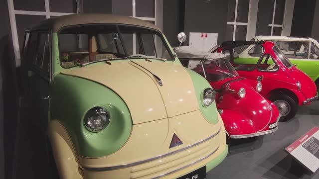 🚗 Уникальные европейские мини-ретро автомобили смотреть онлайн