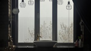 Вид из окна ванной комнаты