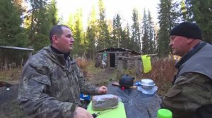 Живем в старенькой избе. Озеро в тайге кипит от рыбы! Рыбалка на севере на сети_Промысел.