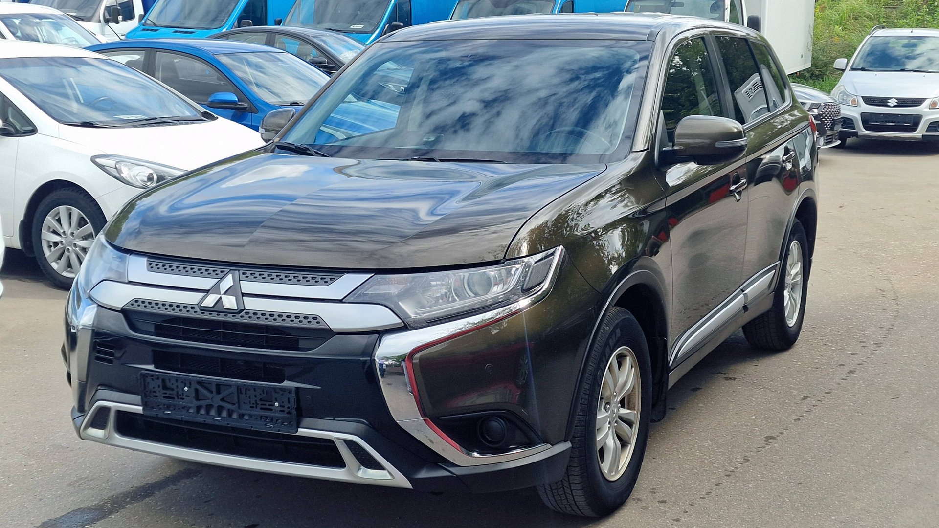 Mitsubishi Outlander (2020) смотреть онлайн