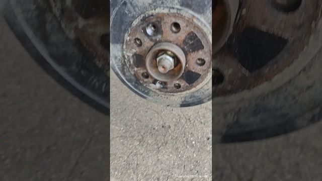 Не держит ручник Рено Дастер, Логан, Сандеро. Lada Largus. Как подтянуть ручник.