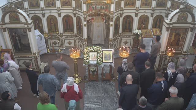 Запись трансляции 24 августа 8:40. Часы. Литургия смотреть онлайн