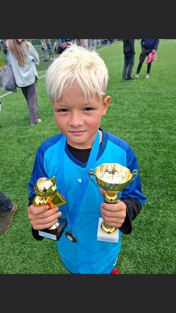 кубок лучшего защитника турнира 🏆