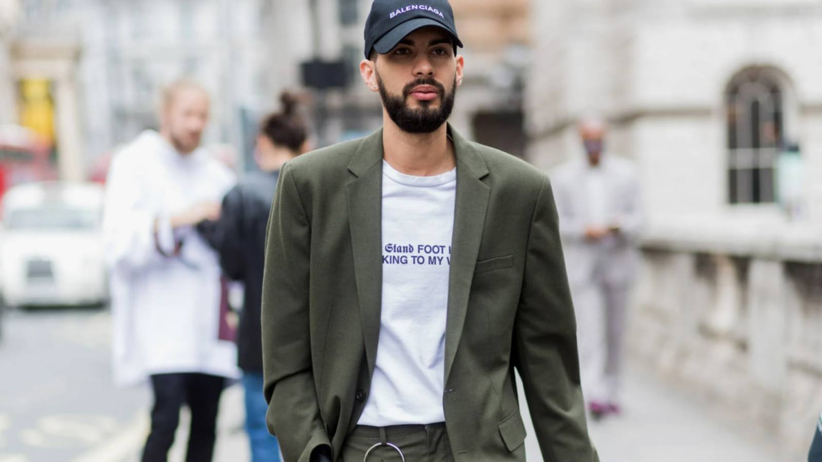 После 40 лет вы носите НЕ ТУ РУБАШКУ, которая вам нужна? СЕКРЕТ, КОТОРЫЙ НУЖЕН каждому мужчине