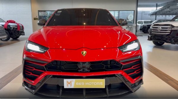 Lamborghini Urus 2025 обзор