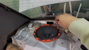 Замена задних штатных динамиков в Hyundai Accent на DL Audio Gryphone Pro 165