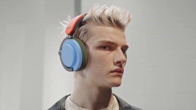 Introducing Dyson OnTrac™ – Headphones, remastered смотреть онлайн