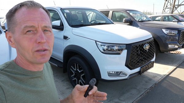 Вот это поворот! ST8 намерен вытолкнуть с рынка УАЗ (показываю обстановку в автосалоне)