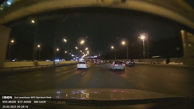 iBOX EVO LaserVision WiFi Signature Dual смотреть онлайн