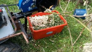 измельчитель веток деревьев