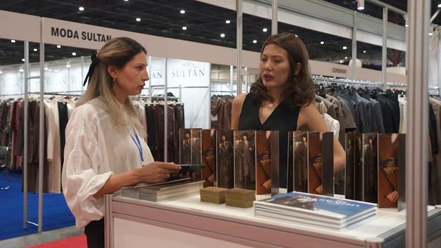 TFT Expo смотреть онлайн