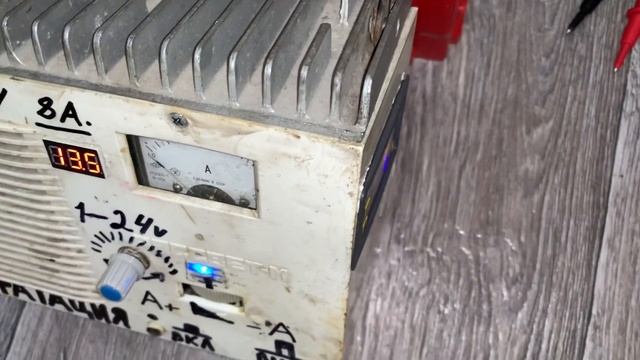 Зарядное устройство для восстановления и заряда автомобильных АКБ. Удаление сульфата свинца. 2видео смотреть онлайн