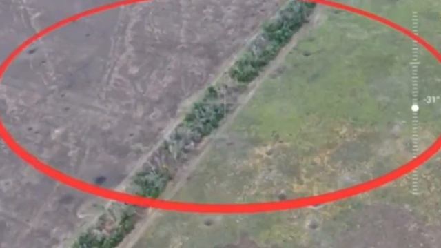 Кадры объективного контроля поражений позиций ВСУ военнослужащим 2-й артиллерийской бригады ЮВО