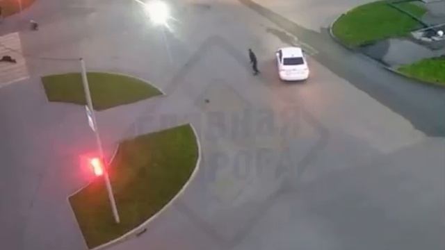 В Шадринске мотоциклист без прав устроил ДТП на перекрёстке смотреть онлайн