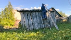 А я всё на улице.