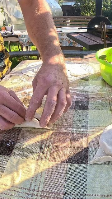 Беляши и чебуреки костре