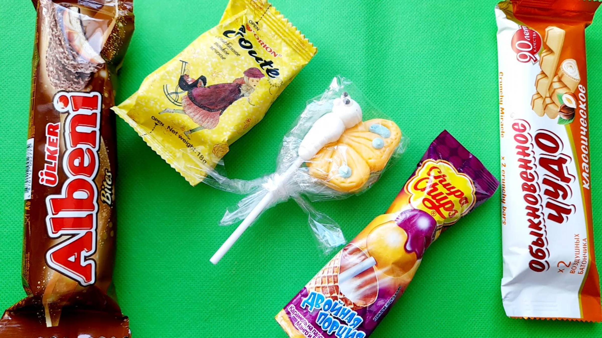 АСМР ШУРШАНИЕ. РАСКЛАДЫВАЮ И  ОТКРЫВАЮ СЛАДОСТИ . ШУРШУ ФАНТИКАМИ.