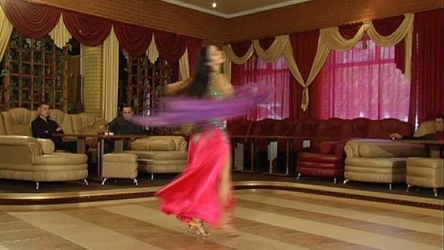 Syberian Queen-bellydancer Aisha