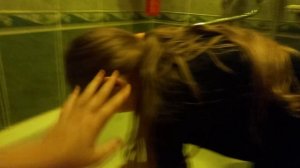 учу мыть малышей с подругой