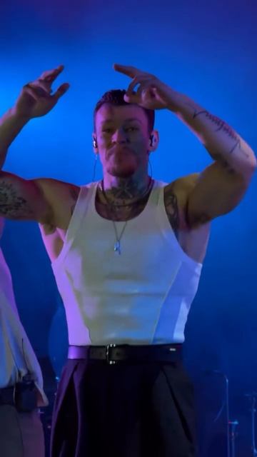 Как же он чувствует… смотреть онлайн