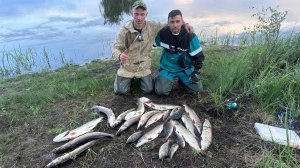 Нашли старую загородку ханта.сколько же здесь щуки.атаки на каждом забросе.рыбалка на спиннинг.