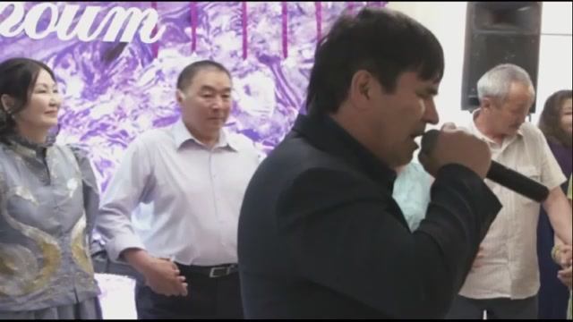 Геннадий Семенов исполняет песню "Ураанхайдар" (Уранхайцы) 04.06.2025 г. #якутск #тээйэ смотреть онлайн