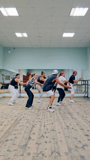 Почувствуй нашу энергию ⚡ ⚡⚡
🎶 и хорео: ЛДФА #zumba #зумба #ЛДФА