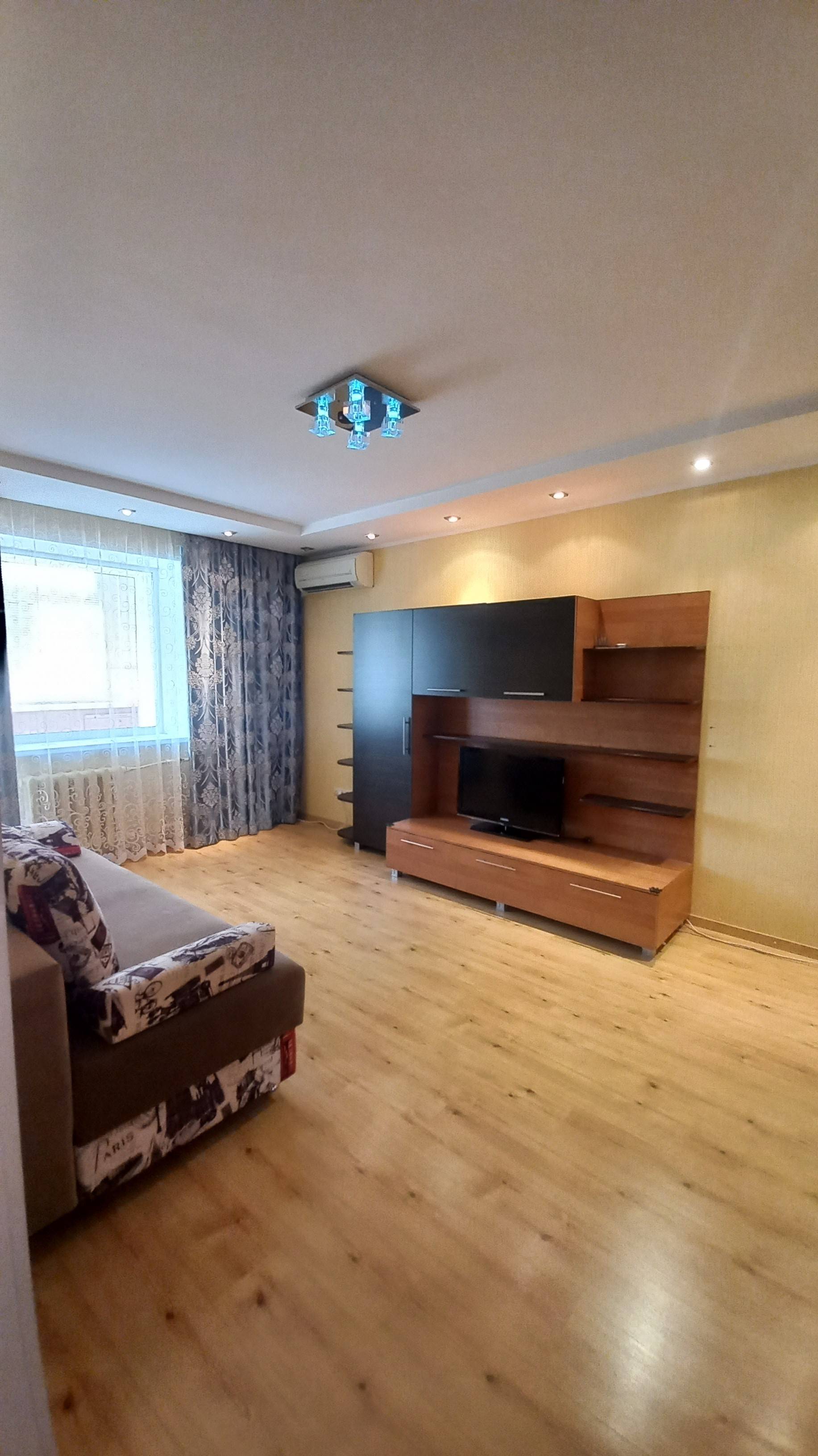 Квартира на Саловской 8