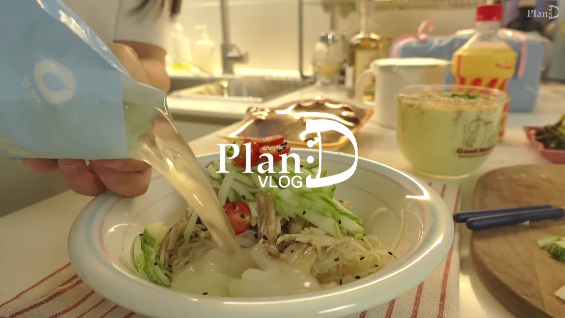 planD Однодневная экскурсия в Тондэмун с острым чокпалем. Изготовление мини-растений из бисера смотреть онлайн