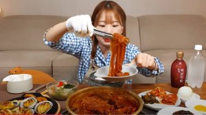 🔥🍲 Мукбанг и Mukbang: Острые говяжьи рёбрышки «Чесночная бомба» 🔥 Лапша🍜 АСМР КОРЕЙСКАЯ ЕДА