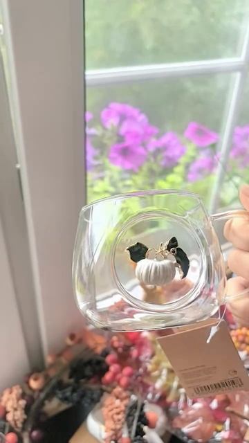 Кружка из стекла с тыквой