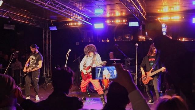 "Монгол Шуудан" - "Москва" ("Да, теперь решено...")