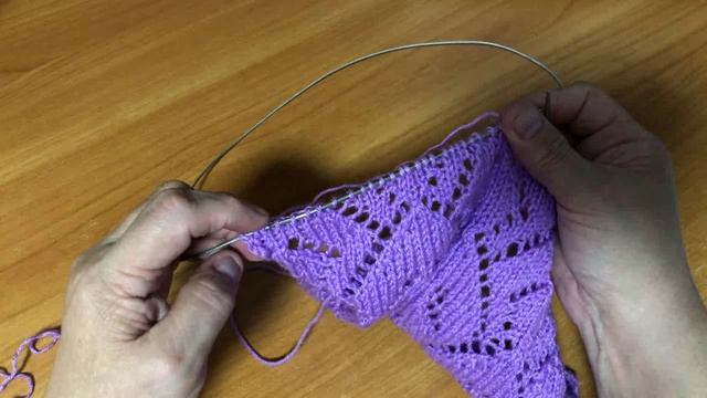 Красивый узор спицами для плечевых изделий. Присоединяйтесь повяжем его вместе смотреть онлайн