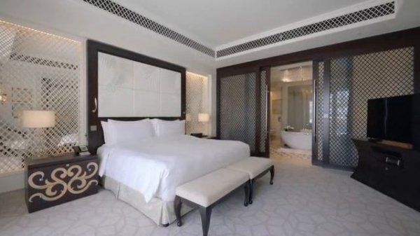 Отель One&Only The Palm Hotel