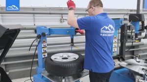 Шиномонтажный полуавтомат TROMMELBERG 1810B для дисков 10-23 дюйма (нар.)